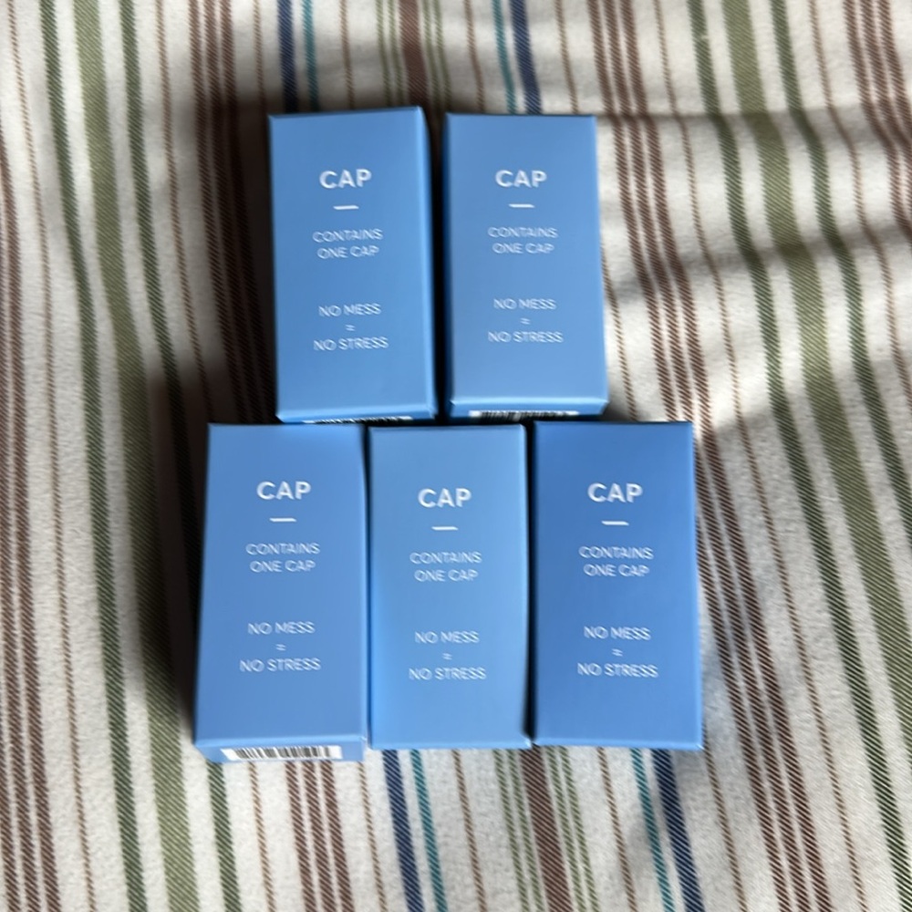 Madison Reed Shower Caps - Picture 8 of 8